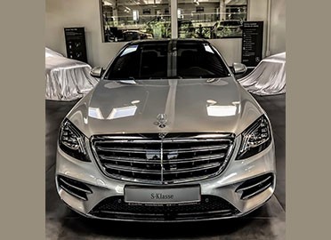 Luxury Lu-03 in the Bangladesh Rent A-Car range
